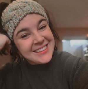 Meet your Posher, Kayla @ Cozy Oak Thrift